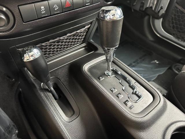 Photo of 2015 Gray Jeep Wrangler Unlimited