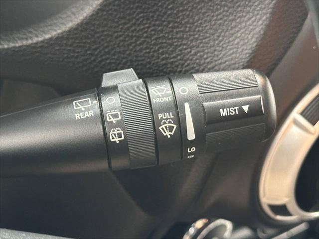 Photo of 2015 Gray Jeep Wrangler Unlimited
