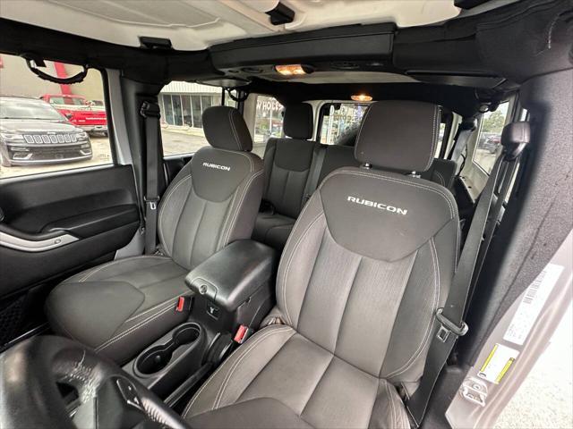 Photo of 2015 Gray Jeep Wrangler Unlimited