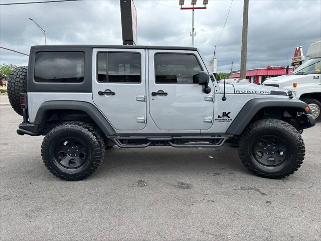Photo of 2015 Gray Jeep Wrangler Unlimited
