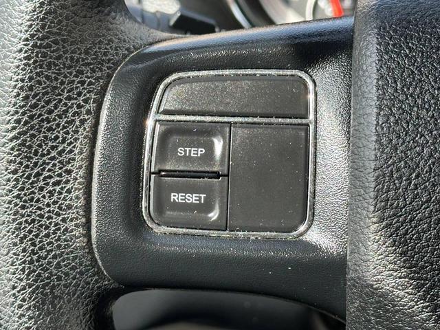 Photo of 2017 White Dodge Grand Caravan
