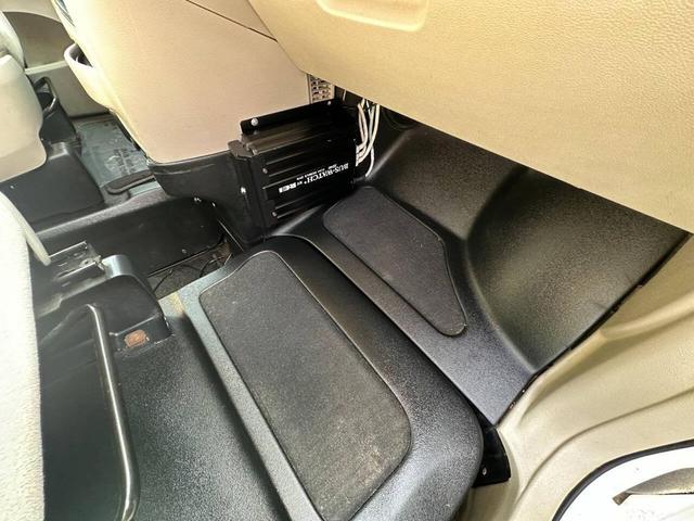 Photo of 2017 White Dodge Grand Caravan