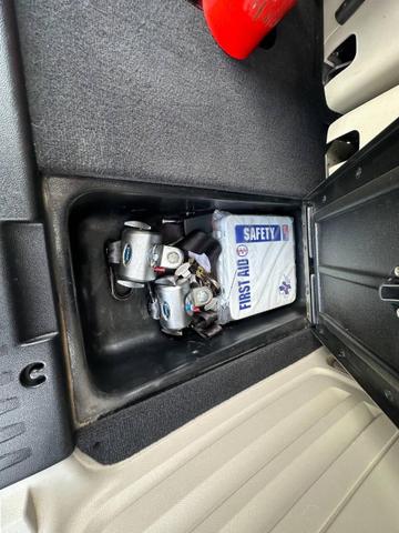 Photo of 2017 White Dodge Grand Caravan