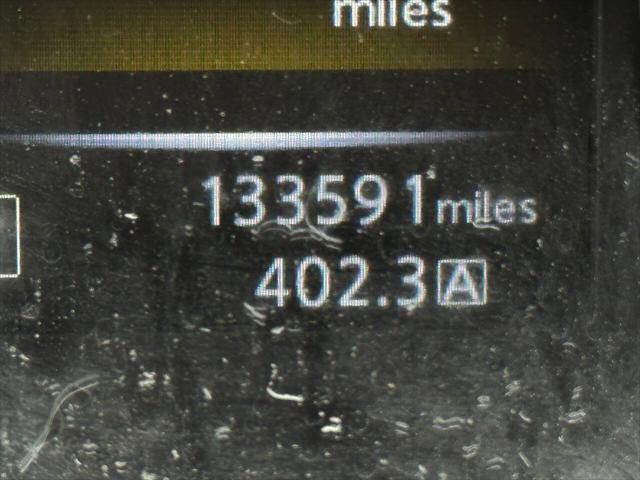 Photo of 2014 White Nissan Rogue