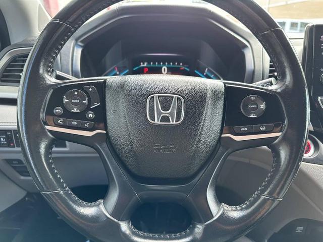 Photo of 2018 Gray Honda Odyssey