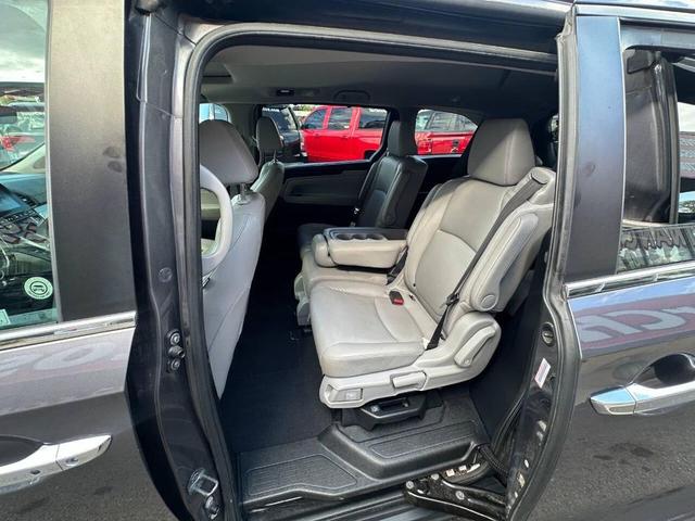 Photo of 2018 Gray Honda Odyssey