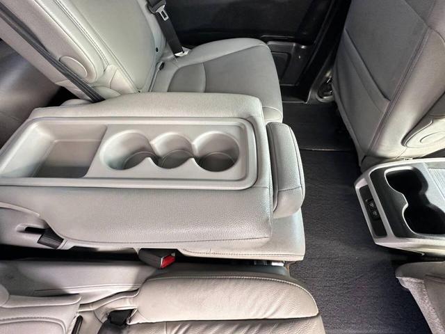 Photo of 2018 Gray Honda Odyssey