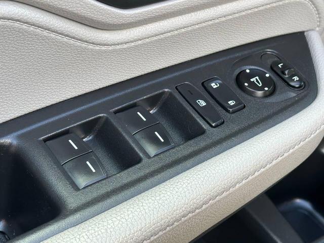 Photo of 2018 Gray Honda Odyssey