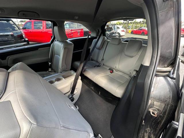 Photo of 2018 Gray Honda Odyssey