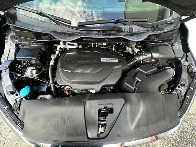 Photo of 2018 Gray Honda Odyssey