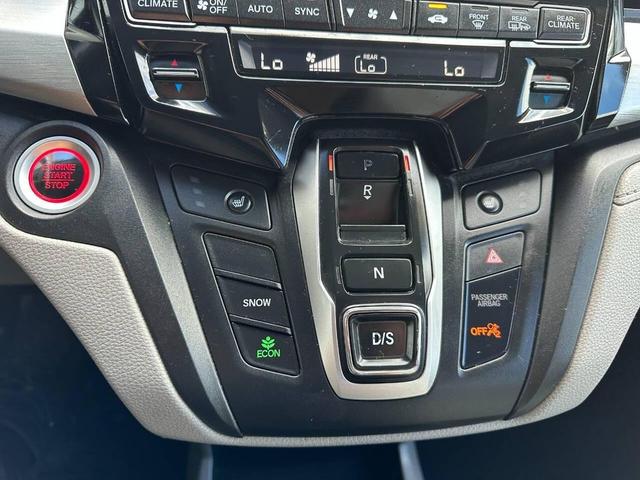Photo of 2018 Gray Honda Odyssey