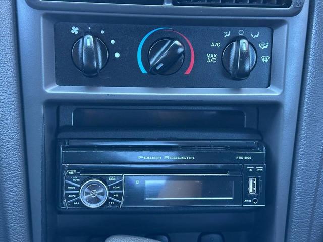 Photo of 2002 Gray Ford Mustang