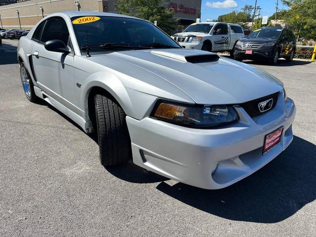 Photo of 2002 Gray Ford Mustang