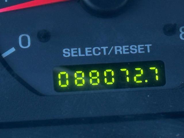 Photo of 2002 Gray Ford Mustang