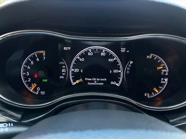 Photo of 2019 Gray Jeep Grand Cherokee