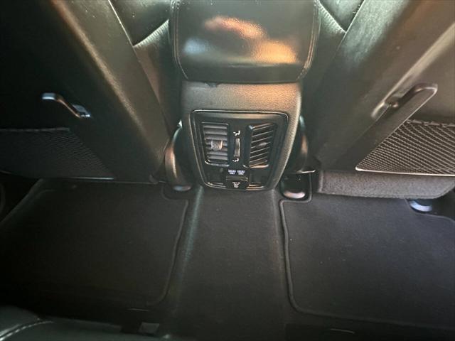 Photo of 2019 Gray Jeep Grand Cherokee