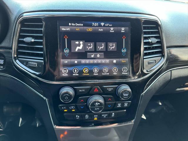 Photo of 2019 Gray Jeep Grand Cherokee
