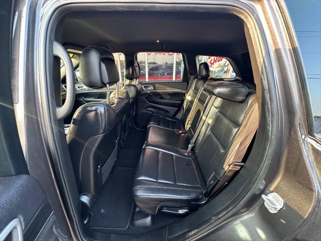 Photo of 2019 Gray Jeep Grand Cherokee