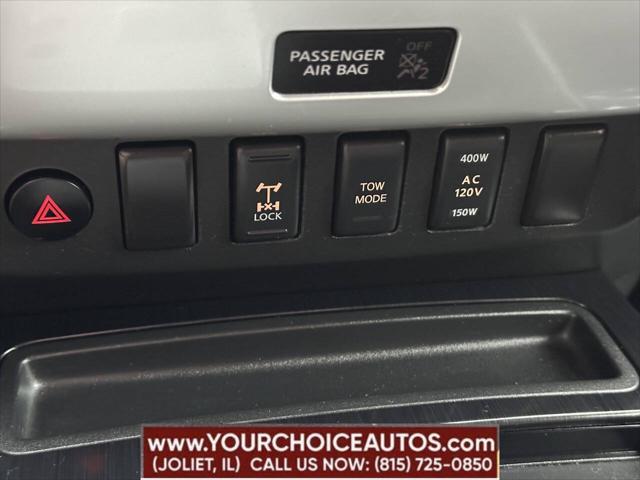 Photo of 2014 White Nissan Titan
