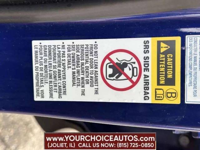 Photo of 2015 Blue Toyota RAV4