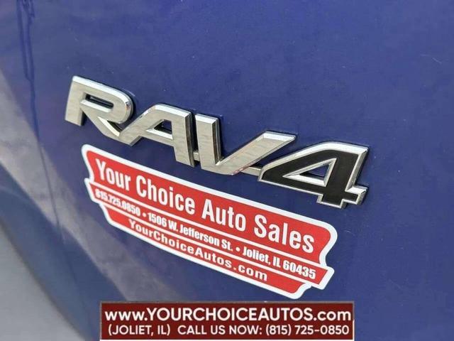 Photo of 2015 Blue Toyota RAV4