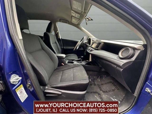 Photo of 2015 Blue Toyota RAV4