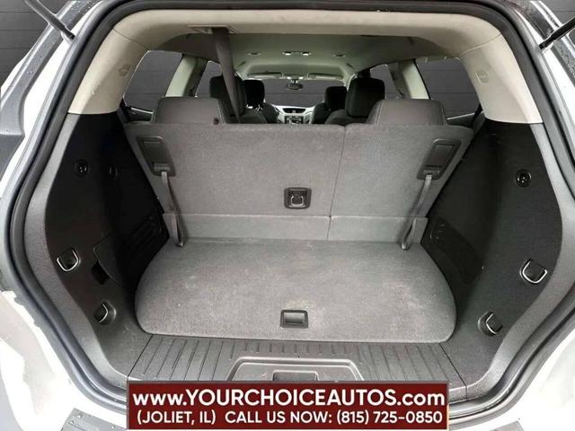 Photo of 2016 White Chevrolet Traverse