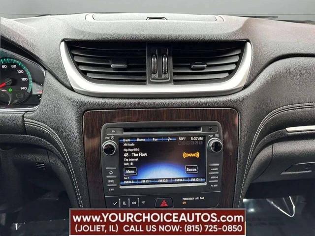 Photo of 2016 White Chevrolet Traverse