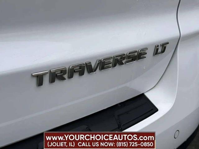 Photo of 2016 White Chevrolet Traverse