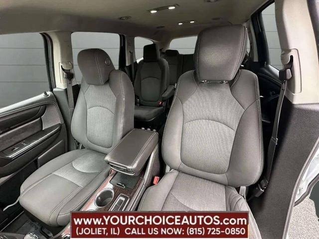 Photo of 2016 White Chevrolet Traverse