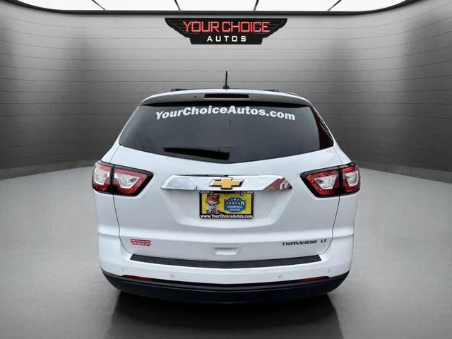Photo of 2016 White Chevrolet Traverse