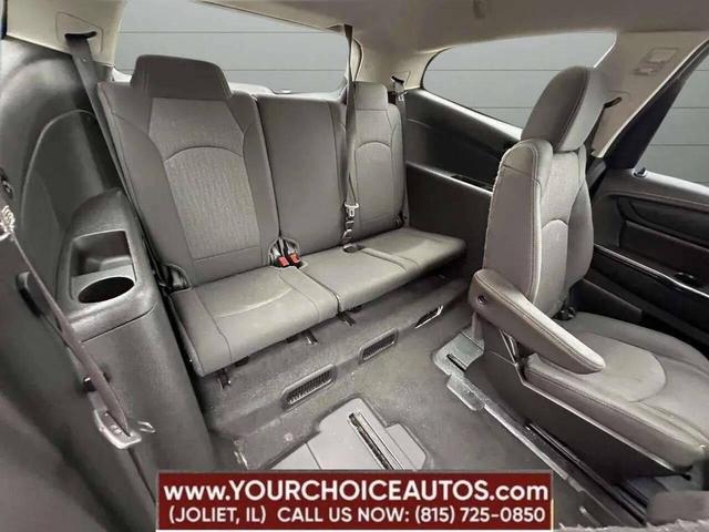 Photo of 2016 White Chevrolet Traverse
