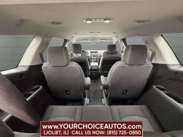 Photo of 2016 White Chevrolet Traverse