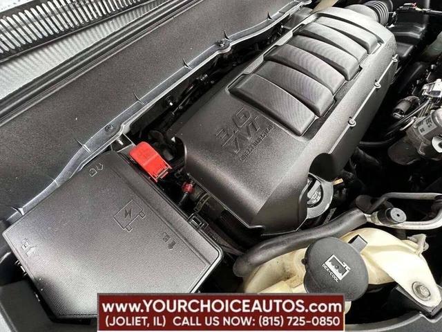 Photo of 2016 White Chevrolet Traverse