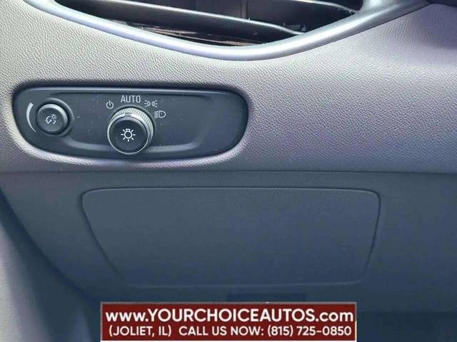Photo of 2016 Silver Chevrolet Malibu