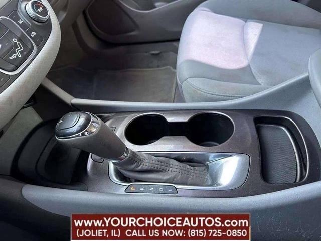 Photo of 2016 Silver Chevrolet Malibu