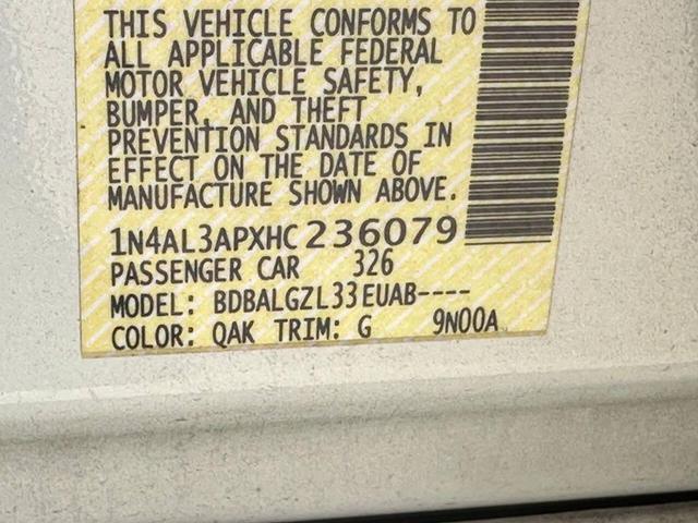 Photo of 2017 White Nissan Altima