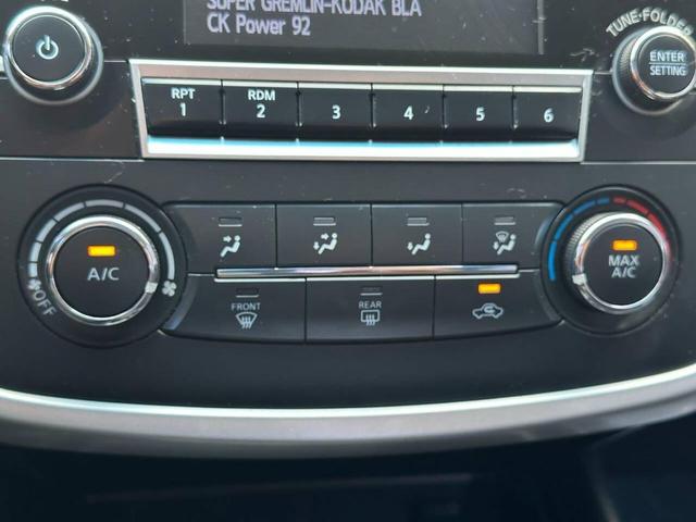 Photo of 2017 White Nissan Altima