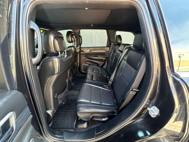 Photo of 2016 Black Jeep Grand Cherokee