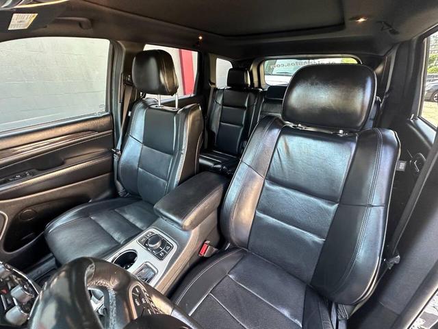 Photo of 2016 Black Jeep Grand Cherokee