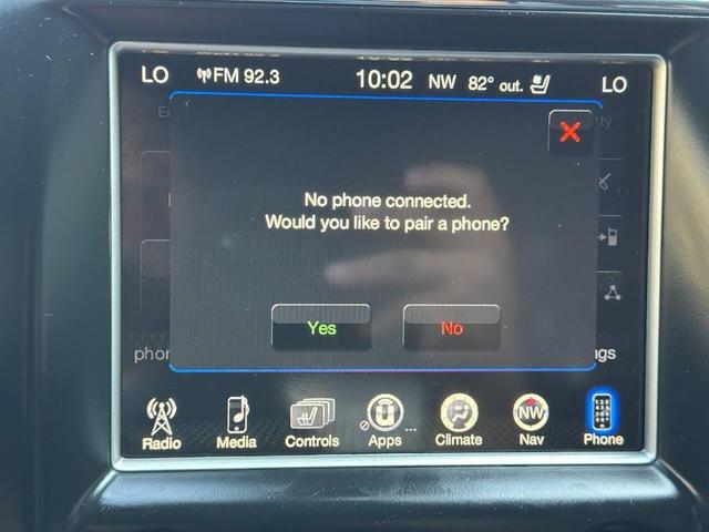 Photo of 2016 Black Jeep Grand Cherokee