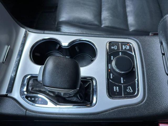 Photo of 2016 Black Jeep Grand Cherokee