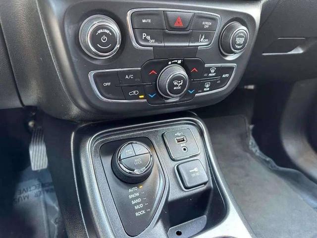 Photo of 2021 Gray Jeep Compass