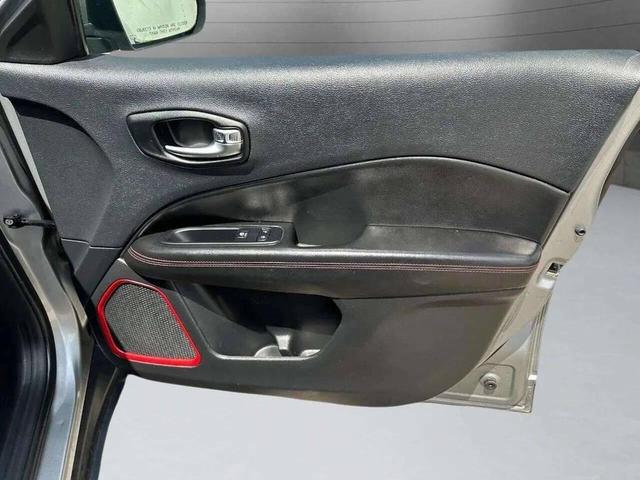Photo of 2021 Gray Jeep Compass