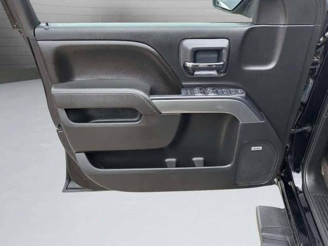 Photo of 2015 Black Chevrolet Silverado 1500