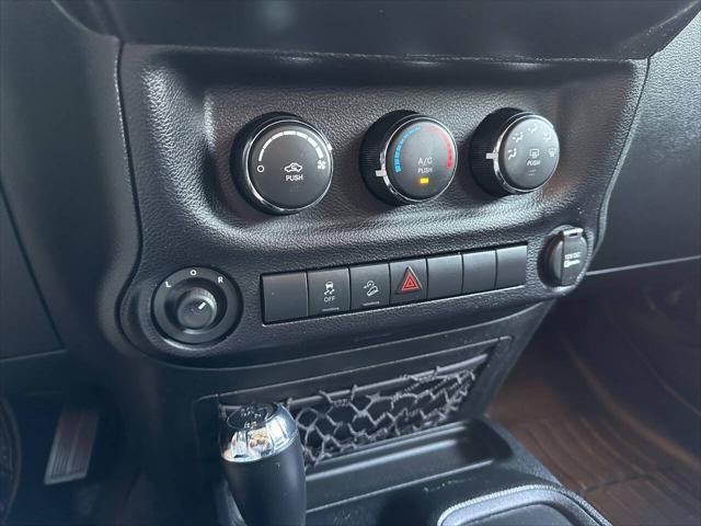 Photo of 2015 Black Jeep Wrangler Unlimited
