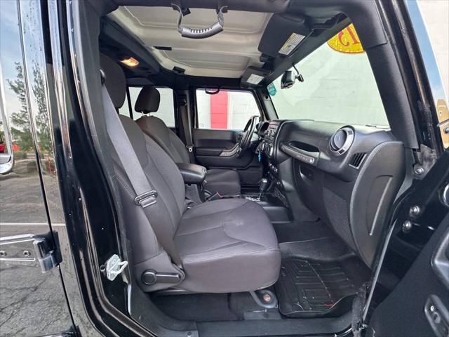 Photo of 2015 Black Jeep Wrangler Unlimited