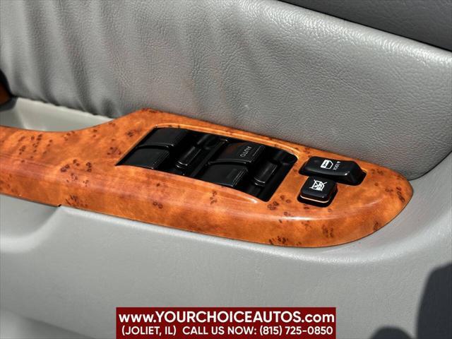 Photo of 2009 Silver Toyota Sienna