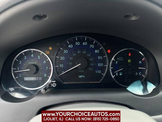 Photo of 2009 Silver Toyota Sienna