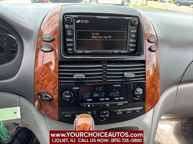 Photo of 2009 Silver Toyota Sienna